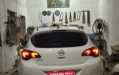 Opel Astra J, 2012 год, 1 000 000 рублей, 10 фотография