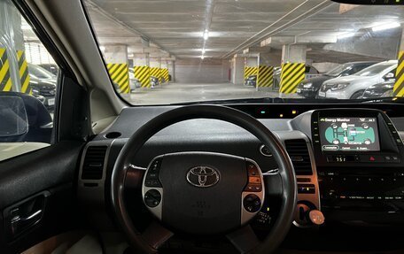 Toyota Prius, 2008 год, 670 000 рублей, 14 фотография