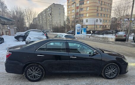 Toyota Camry, 2016 год, 1 850 000 рублей, 6 фотография