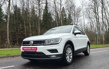 Volkswagen Tiguan II, 2018 год, 2 200 000 рублей, 2 фотография