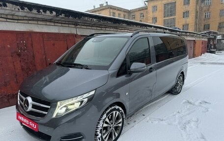 Mercedes-Benz Vito, 2018 год, 4 800 000 рублей, 4 фотография