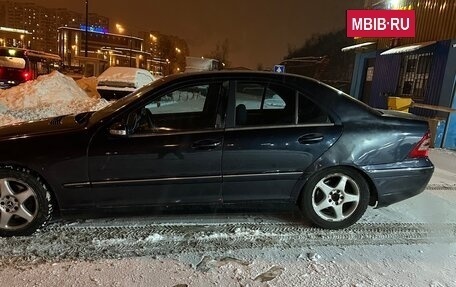 Mercedes-Benz C-Класс, 2004 год, 350 000 рублей, 2 фотография