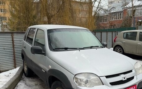 Chevrolet Niva I рестайлинг, 2012 год, 550 000 рублей, 4 фотография