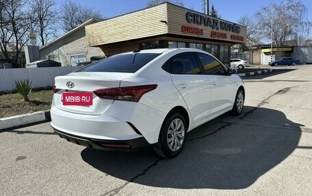 Hyundai Solaris II рестайлинг, 2020 год, 1 350 000 рублей, 2 фотография