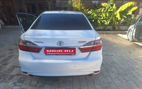 Toyota Camry, 2018 год, 2 700 000 рублей, 5 фотография