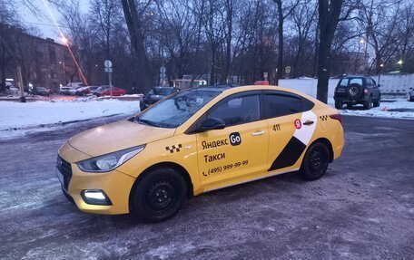 Hyundai Solaris II рестайлинг, 2017 год, 899 000 рублей, 1 фотография