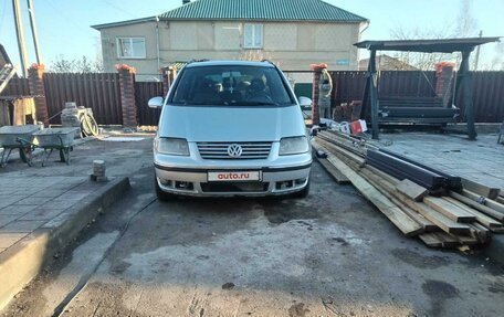 Volkswagen Sharan I рестайлинг, 2004 год, 450 000 рублей, 2 фотография