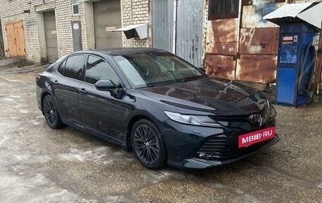 Toyota Camry, 2018 год, 3 500 000 рублей, 7 фотография