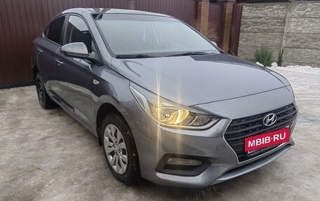 Hyundai Solaris II рестайлинг, 2018 год, 880 000 рублей, 1 фотография