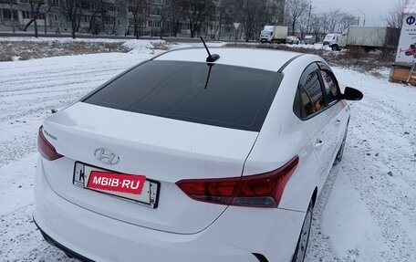 Hyundai Solaris II рестайлинг, 2021 год, 1 700 000 рублей, 8 фотография