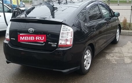 Toyota Prius, 2006 год, 760 000 рублей, 3 фотография