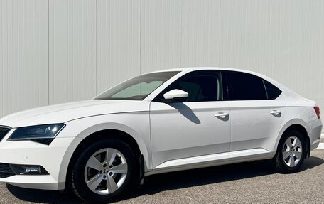 Skoda Superb III рестайлинг, 2019 год, 2 350 000 рублей, 4 фотография