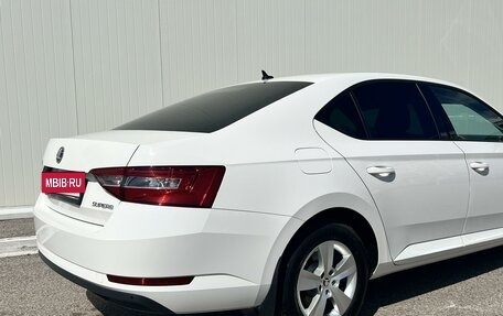 Skoda Superb III рестайлинг, 2019 год, 2 350 000 рублей, 7 фотография