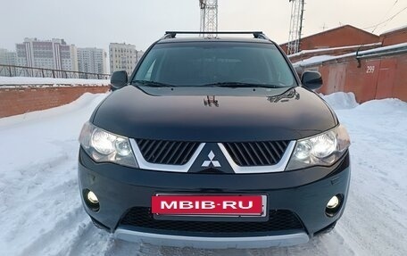 Mitsubishi Outlander III рестайлинг 3, 2007 год, 1 650 000 рублей, 2 фотография