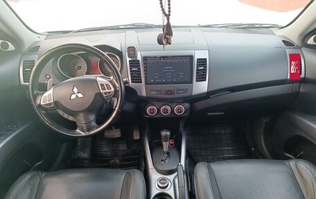 Mitsubishi Outlander III рестайлинг 3, 2007 год, 1 650 000 рублей, 21 фотография