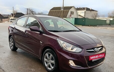 Hyundai Solaris II рестайлинг, 2011 год, 790 000 рублей, 2 фотография