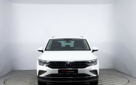 Volkswagen Tiguan II, 2021 год, 3 650 000 рублей, 2 фотография