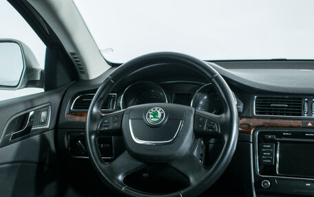 Skoda Superb III рестайлинг, 2013 год, 1 320 200 рублей, 14 фотография