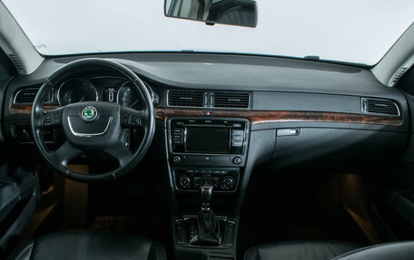 Skoda Superb III рестайлинг, 2013 год, 1 320 200 рублей, 12 фотография