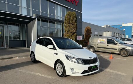 KIA Rio III рестайлинг, 2014 год, 999 000 рублей, 3 фотография