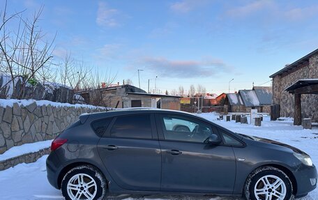 Opel Astra J, 2011 год, 740 000 рублей, 6 фотография