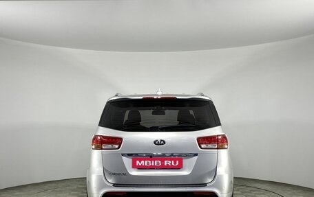 KIA Carnival III, 2015 год, 2 220 000 рублей, 6 фотография