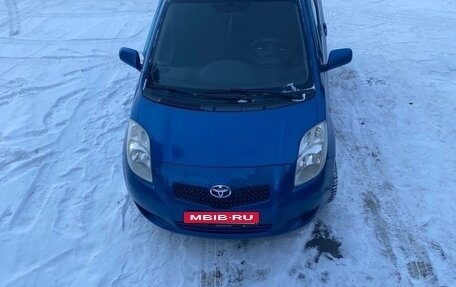 Toyota Yaris III рестайлинг, 2007 год, 675 000 рублей, 5 фотография