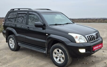 Toyota Land Cruiser Prado 120 рестайлинг, 2004 год, 1 850 000 рублей, 3 фотография