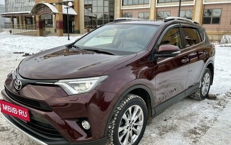 Toyota RAV4, 2016 год, 3 099 000 рублей, 2 фотография