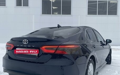 Toyota Camry, 2018 год, 2 750 000 рублей, 2 фотография