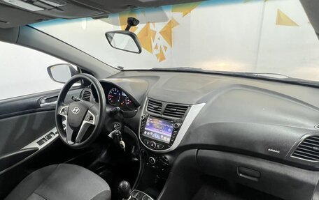 Hyundai Solaris II рестайлинг, 2011 год, 860 000 рублей, 14 фотография