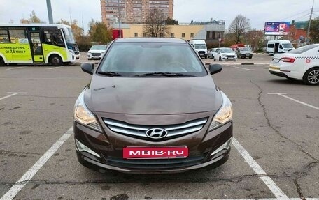 Hyundai Solaris II рестайлинг, 2015 год, 900 000 рублей, 6 фотография