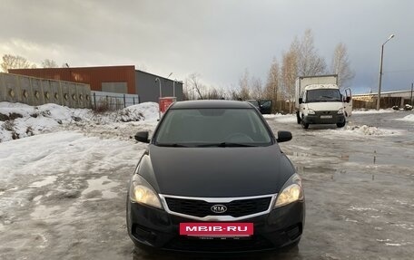 KIA cee'd I рестайлинг, 2010 год, 650 000 рублей, 14 фотография