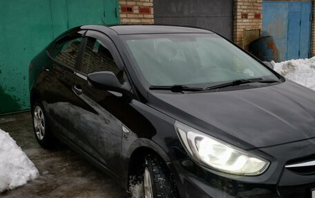 Hyundai Solaris II рестайлинг, 2011 год, 780 000 рублей, 2 фотография