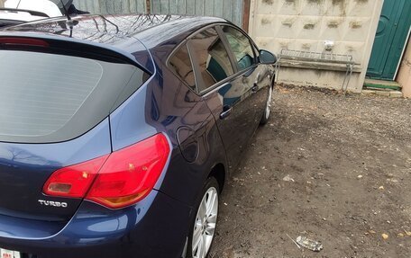 Opel Astra J, 2011 год, 680 000 рублей, 11 фотография