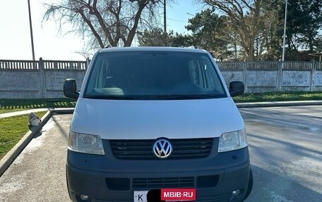 Volkswagen Transporter T5 рестайлинг, 2006 год, 1 150 000 рублей, 2 фотография