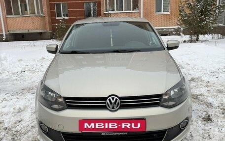 Volkswagen Polo VI (EU Market), 2015 год, 1 055 000 рублей, 5 фотография