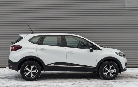 Renault Kaptur I рестайлинг, 2021 год, 1 830 000 рублей, 4 фотография