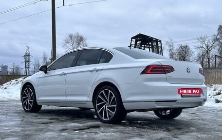 Volkswagen Passat B8 рестайлинг, 2018 год, 2 600 000 рублей, 5 фотография