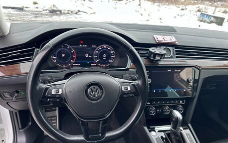 Volkswagen Passat B8 рестайлинг, 2018 год, 2 600 000 рублей, 15 фотография