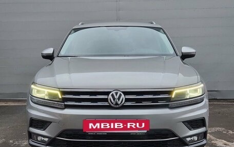 Volkswagen Tiguan II, 2018 год, 3 090 000 рублей, 2 фотография