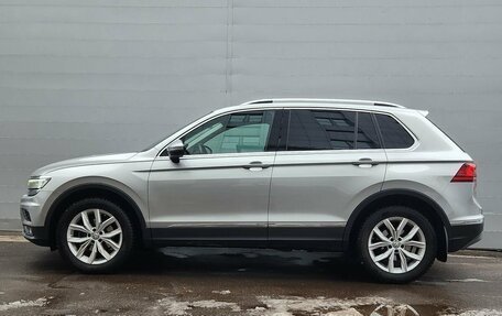 Volkswagen Tiguan II, 2018 год, 3 090 000 рублей, 8 фотография