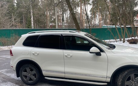 Volkswagen Touareg III, 2011 год, 2 400 000 рублей, 3 фотография