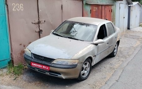 Opel Vectra B рестайлинг, 1998 год, 240 000 рублей, 1 фотография