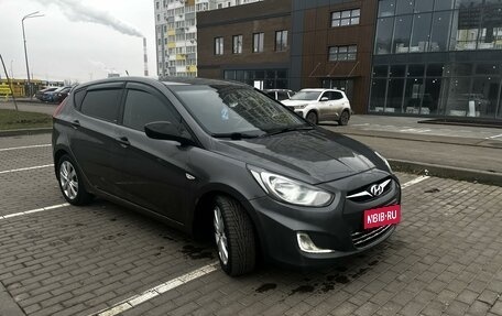 Hyundai Solaris II рестайлинг, 2011 год, 820 000 рублей, 1 фотография