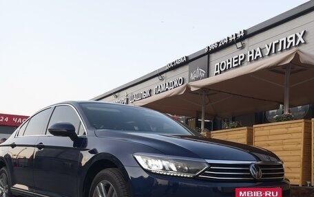 Volkswagen Passat B8 рестайлинг, 2019 год, 2 650 000 рублей, 4 фотография