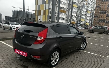 Hyundai Solaris II рестайлинг, 2011 год, 820 000 рублей, 7 фотография