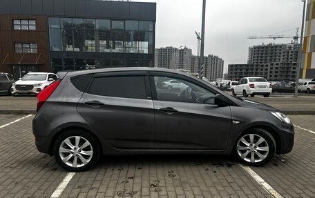 Hyundai Solaris II рестайлинг, 2011 год, 820 000 рублей, 20 фотография