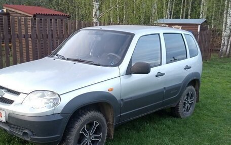 Chevrolet Niva I рестайлинг, 2009 год, 420 000 рублей, 3 фотография