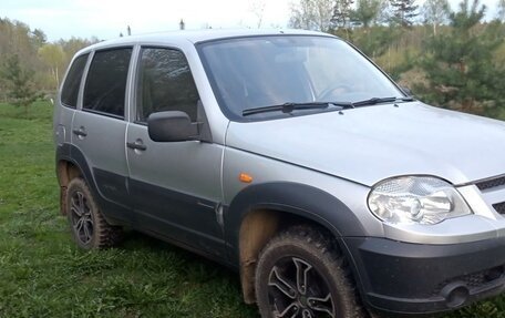 Chevrolet Niva I рестайлинг, 2009 год, 420 000 рублей, 8 фотография